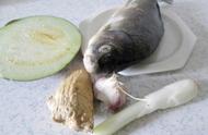 白鳞鱼炖茄子的家常做法（营养丰富）