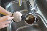电热水壶里面的水垢怎样清除干净（搞定电水壶水垢）