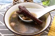 广东黑豆煲鸡脚汤的做法（这黑豆汤正合适）
