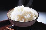 电饭煲里煮米饭加水吗（很多人都不知道）