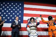 为什么宇航员进入太空要穿太空服（为什么一定要穿宇航服）