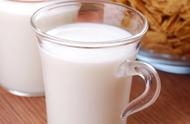 脱脂牛奶和0脂牛奶有什么区别（它和一般牛奶差别在哪里）