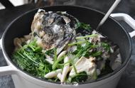 鱼头海鲜菇豆腐汤的正宗做法（多给家人做这汤）