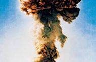 第一颗原子弹成功爆炸在几几年（永远的爱国心）