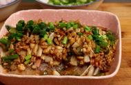 金针菇与肉的做法（1块午餐肉）