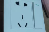 五孔插座接线有三个怎么接（大一开五孔墙壁开关插座怎么接线（一））