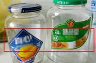 塑料瓶上的标签怎么能清理干净（教你一招不用小刀刮）