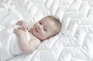 宝宝几点起床最好?（0-18个月宝宝24小时作息时间表）